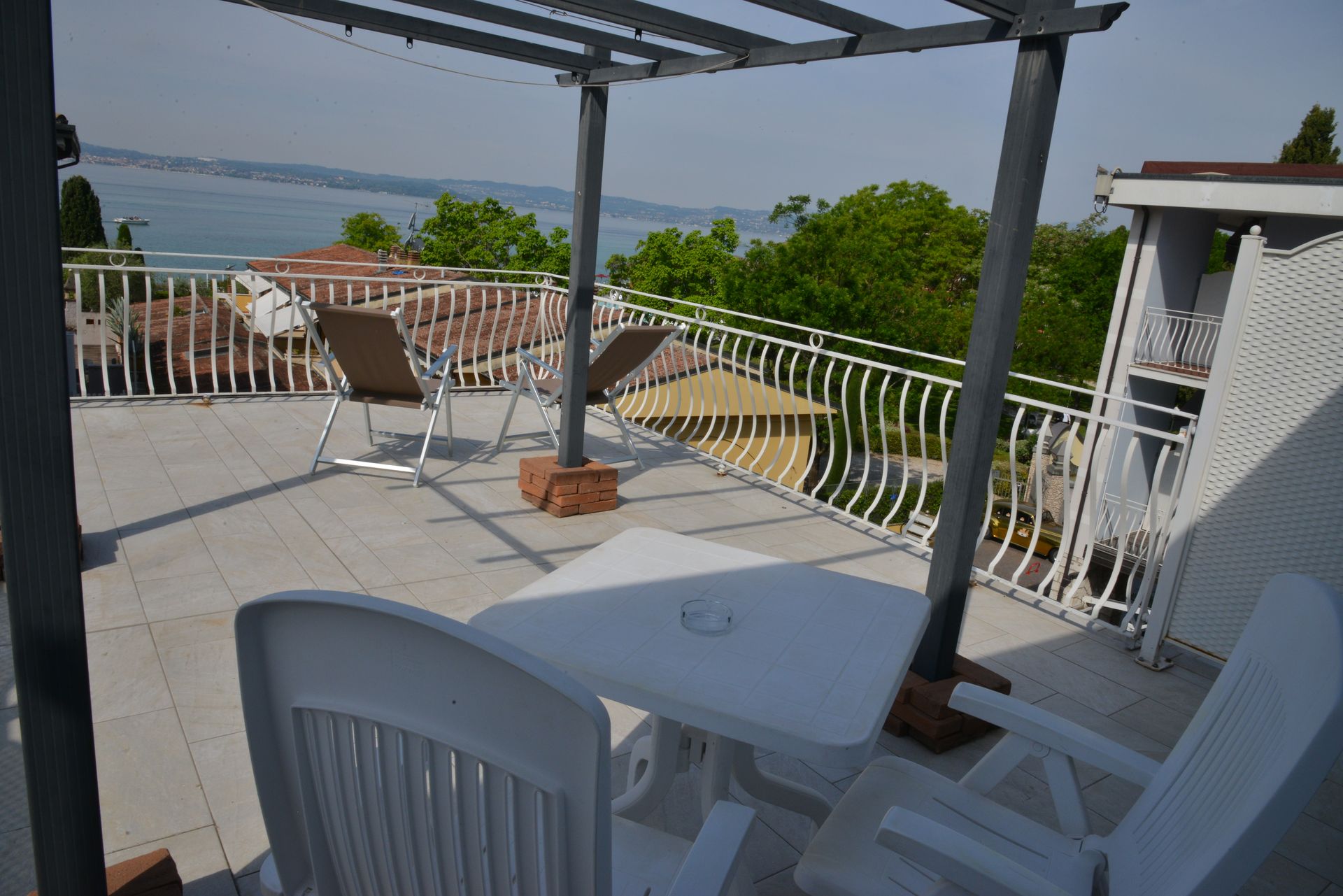 Solarium vista lago di Garda a Sirmione
