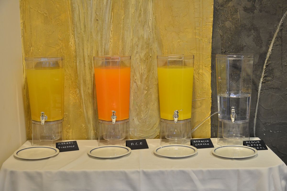 Bevande alla frutta a Colazione hotel luna sirmione