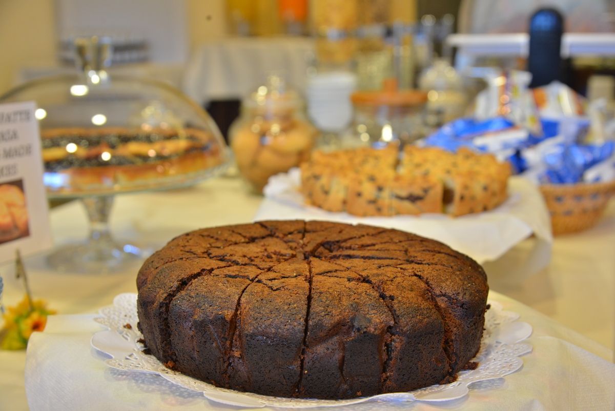 Torta fresca per la colazione a Sirmione 