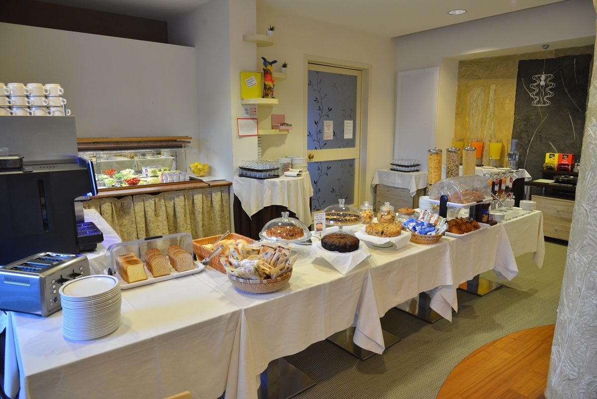 Banco colazione Sirmione Hotel Luna