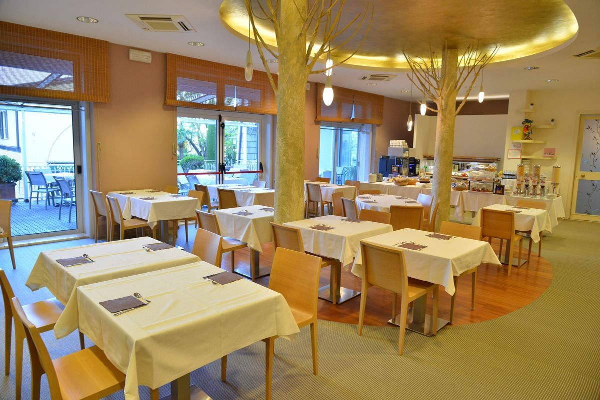 vista sala colazione interna Hotel Luna