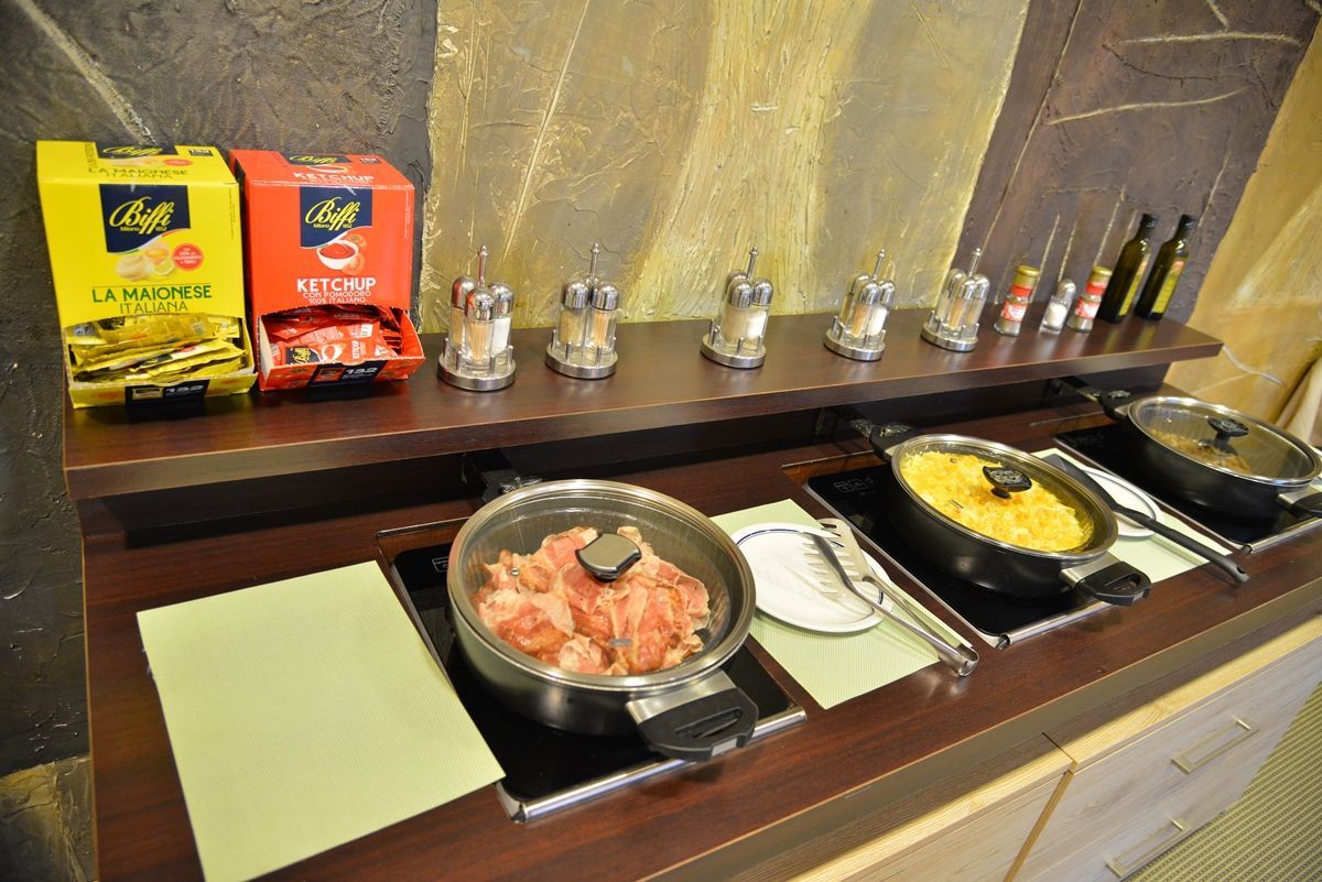 Banco Colazione hotel luna sirmione