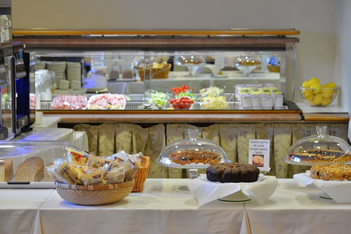 Banco colazione a Sirmione 