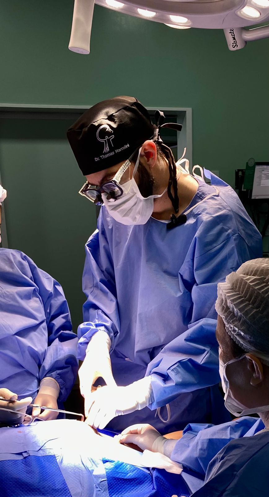 Dr. Thomas Marcolini Médico Especialista em Nervos Periféricos no Brasil.