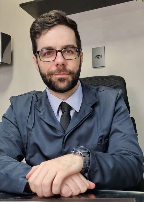 Médico Especialista em nervos periféricos em Curitiba e São Paulo Médico especialista em Nervos Periféricos no Brasil.