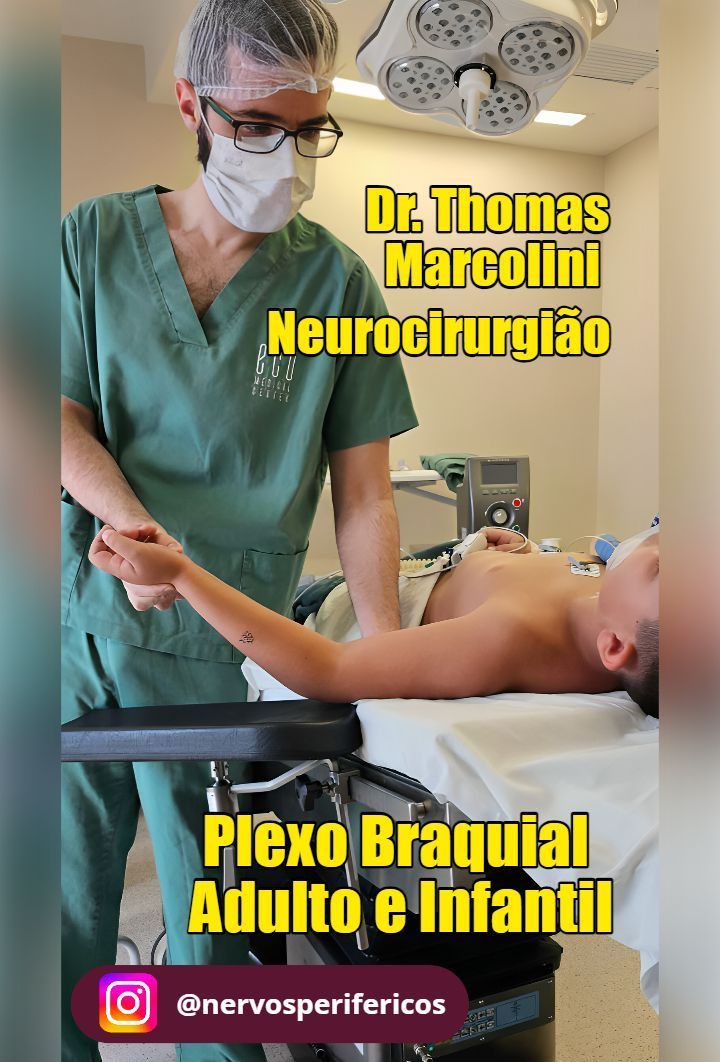 Dr. Thomas Marcolini, neurocirurgião, examinando braço de criança com lesão do plexo braquial infantil