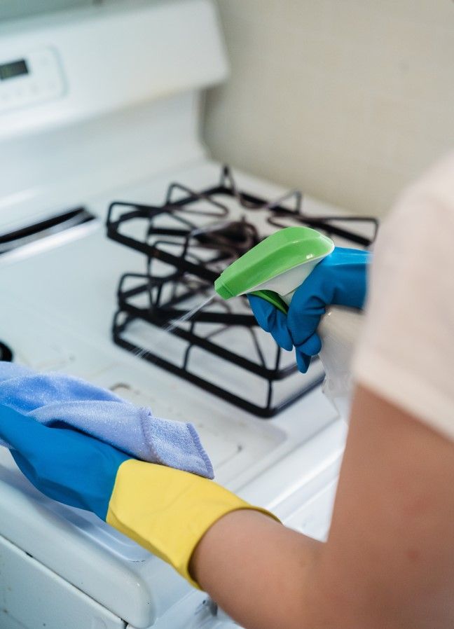 stove deep cleaning for a move out