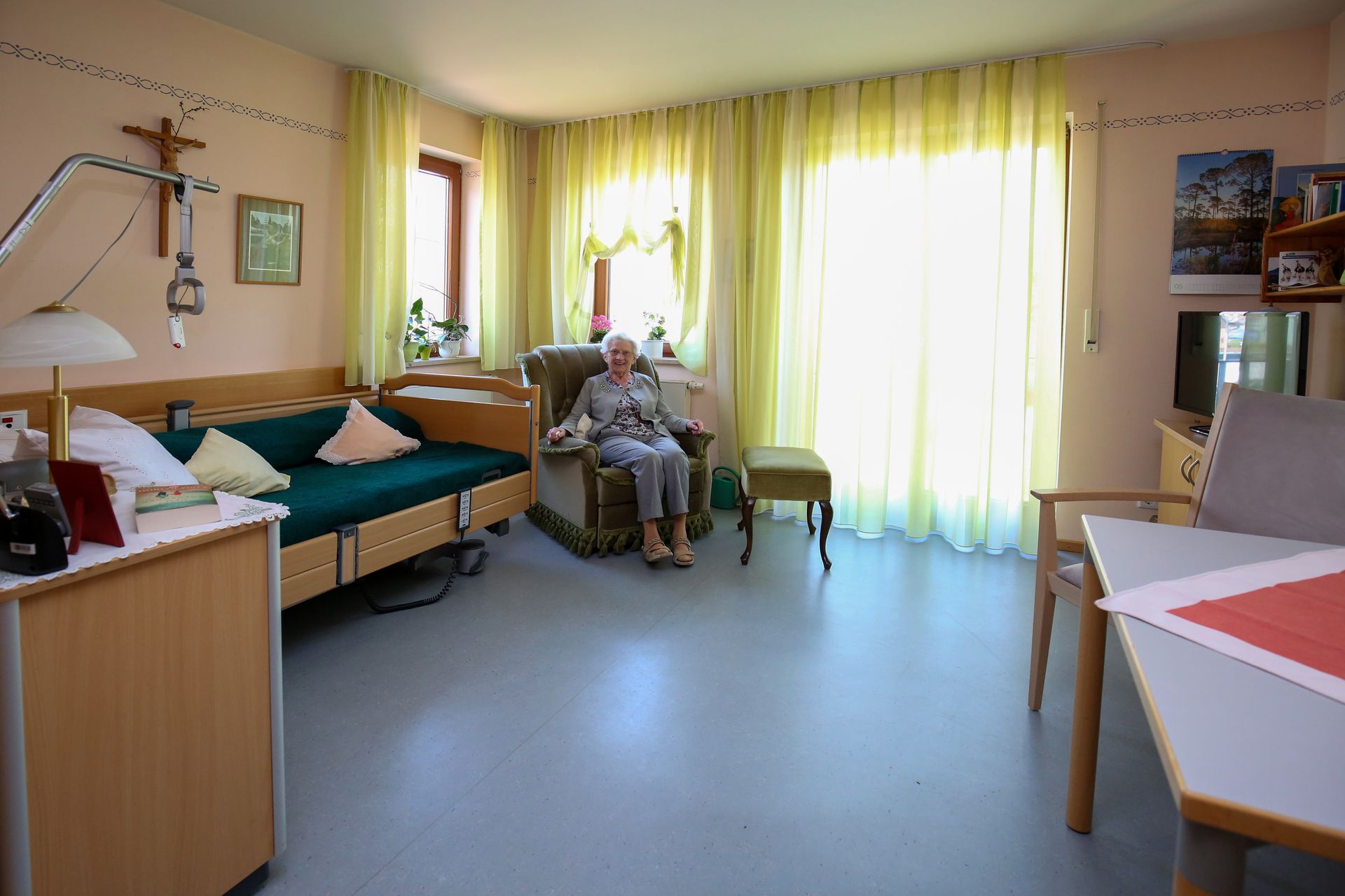 Friedrich Baur Altenwohn Und Pflegezentrum St Kunigund www.caritas-ggmbh.de