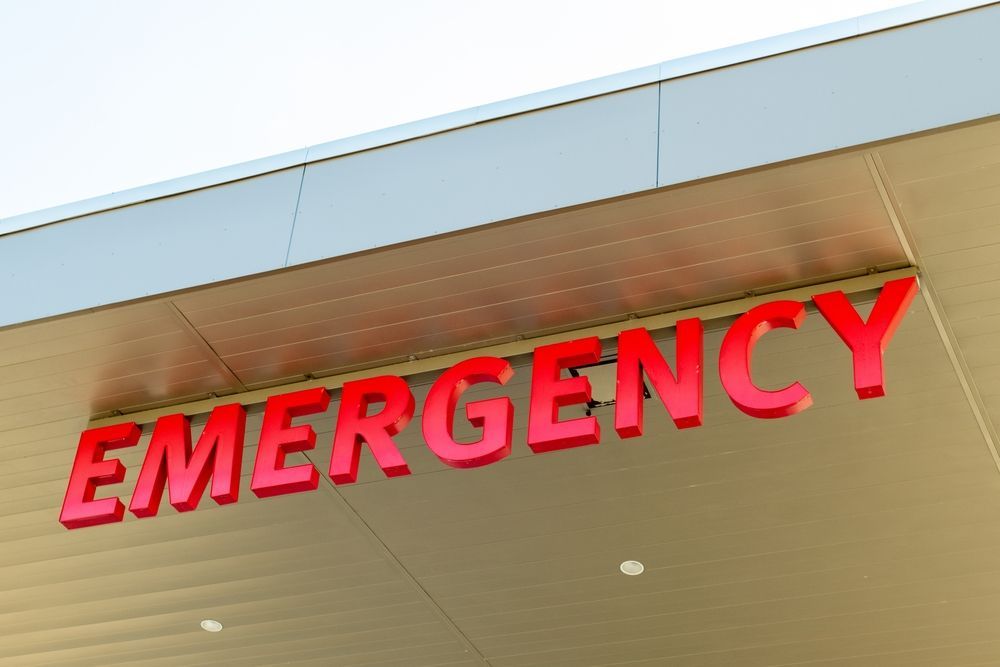 An emergency sign outside a hospital.