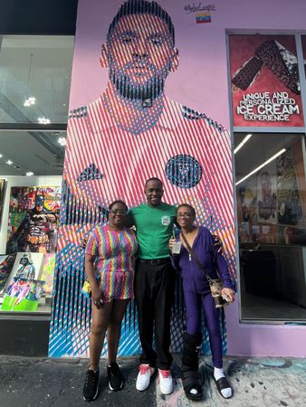 Miami Sightseeing Bus Tour guide with passengers taking selfies 