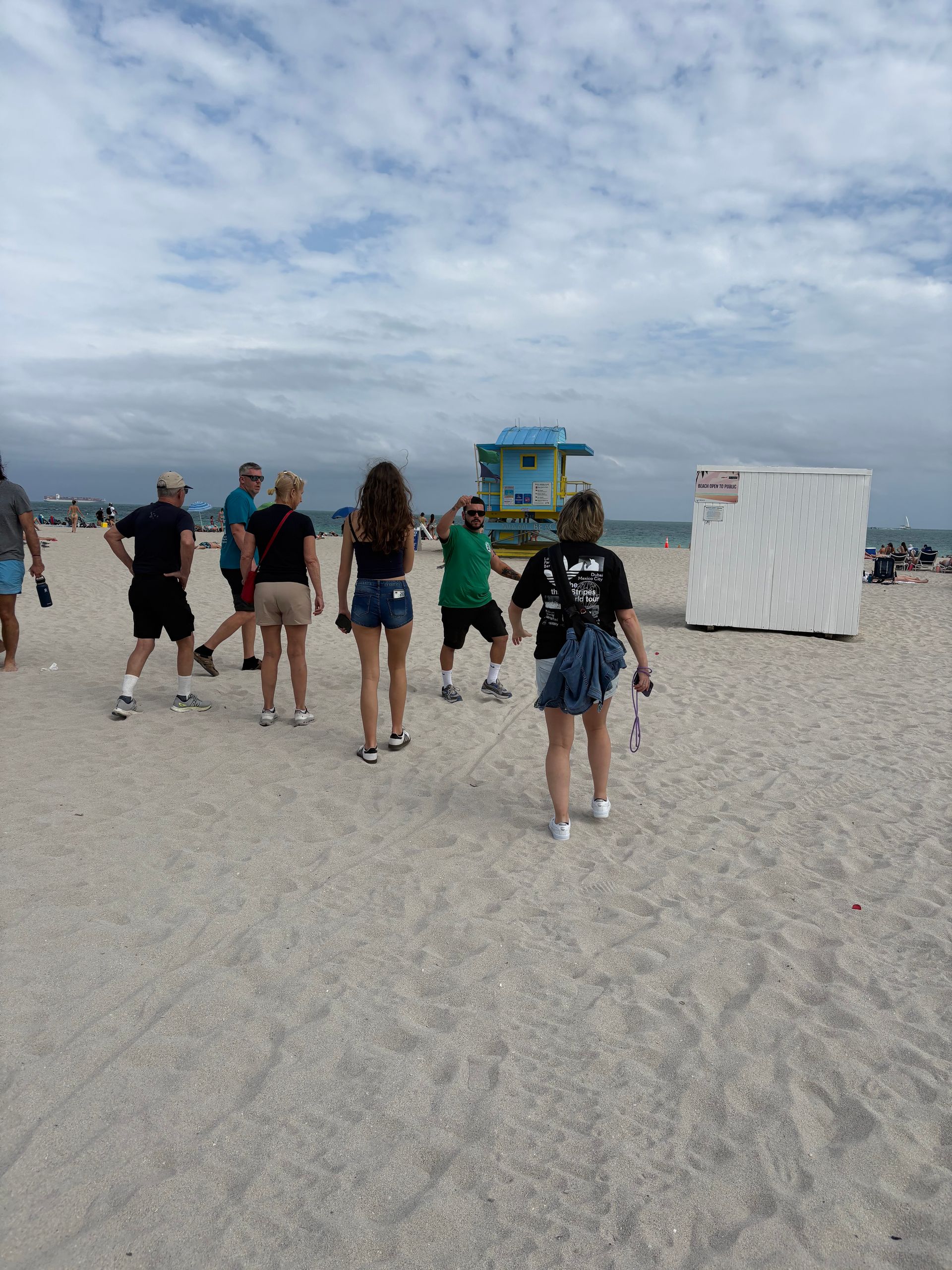 Alex the Miami Tour Bus super tour guide doing the beach access Walking tour