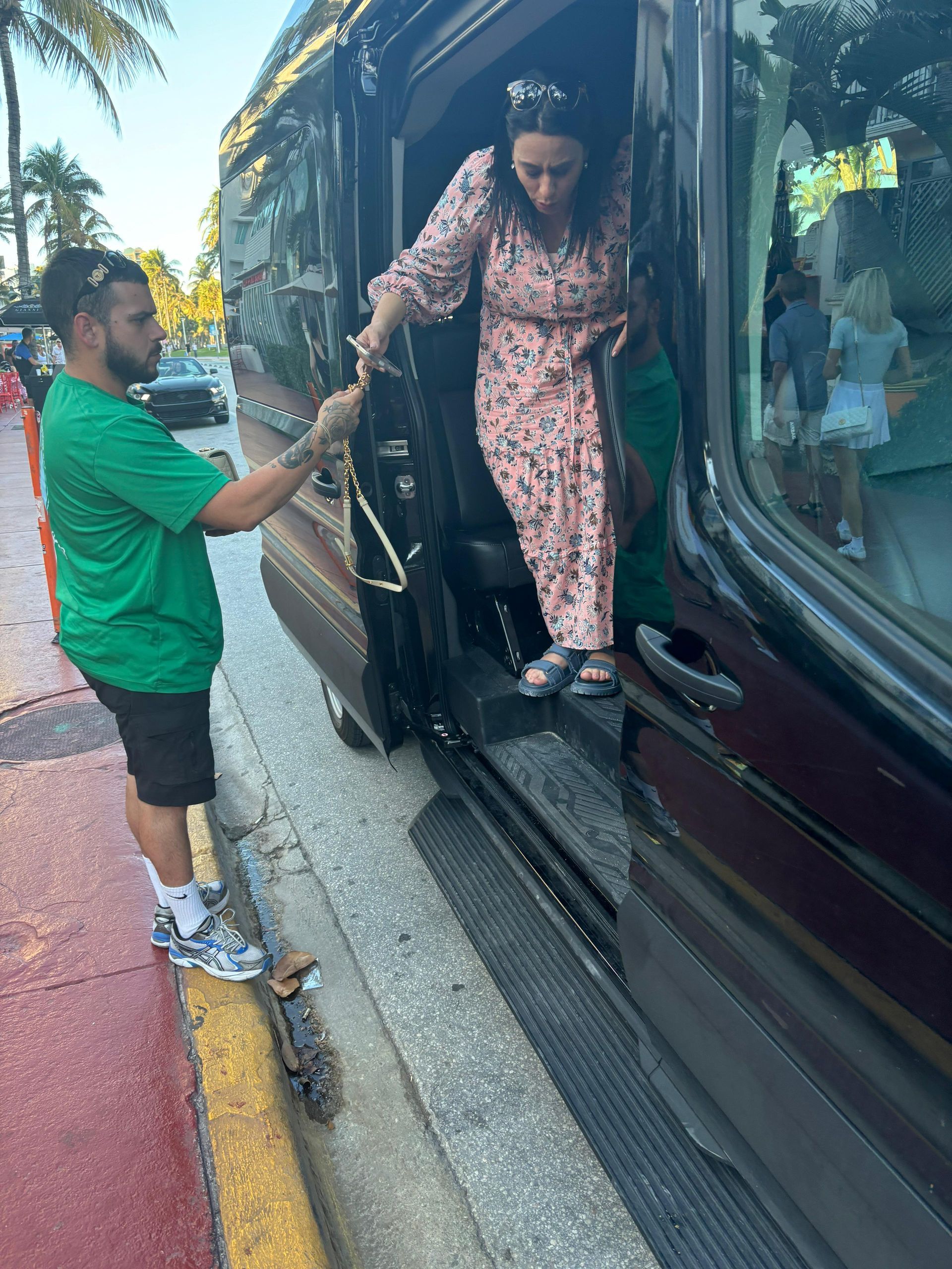 Ocean drive with our Miami Bus tours 