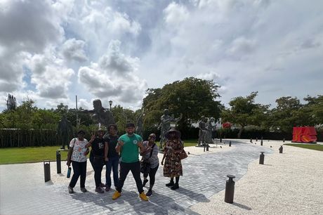 passengers on the Miami City tour, not  a Big Bus 