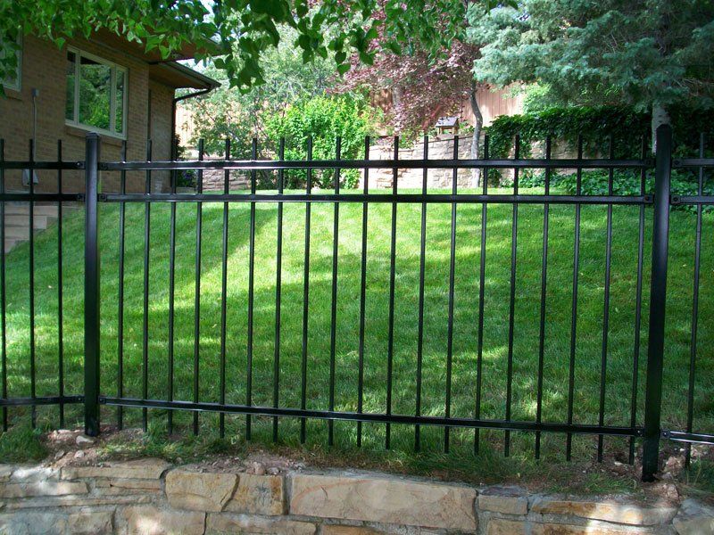 sunny extended picket metal fence in macon ga
