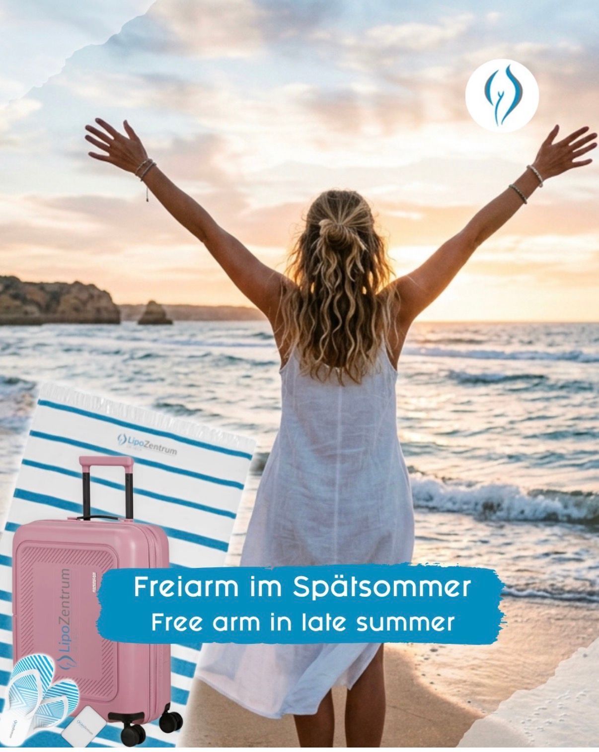 Ein blauer Koffer steht neben einem Paar Flip-Flops am Strand