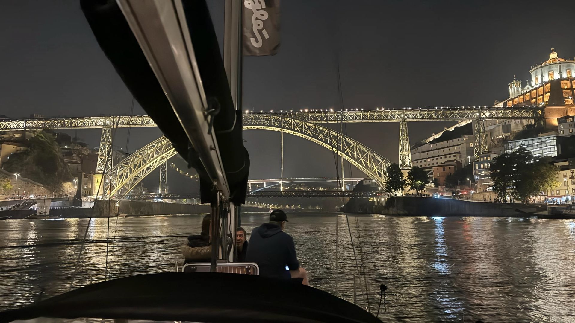 melhor  cruzeiro pôr do sol Porto, passeio veleiro Douro, sunset Douro veleiro, cruzeiros privados Porto

