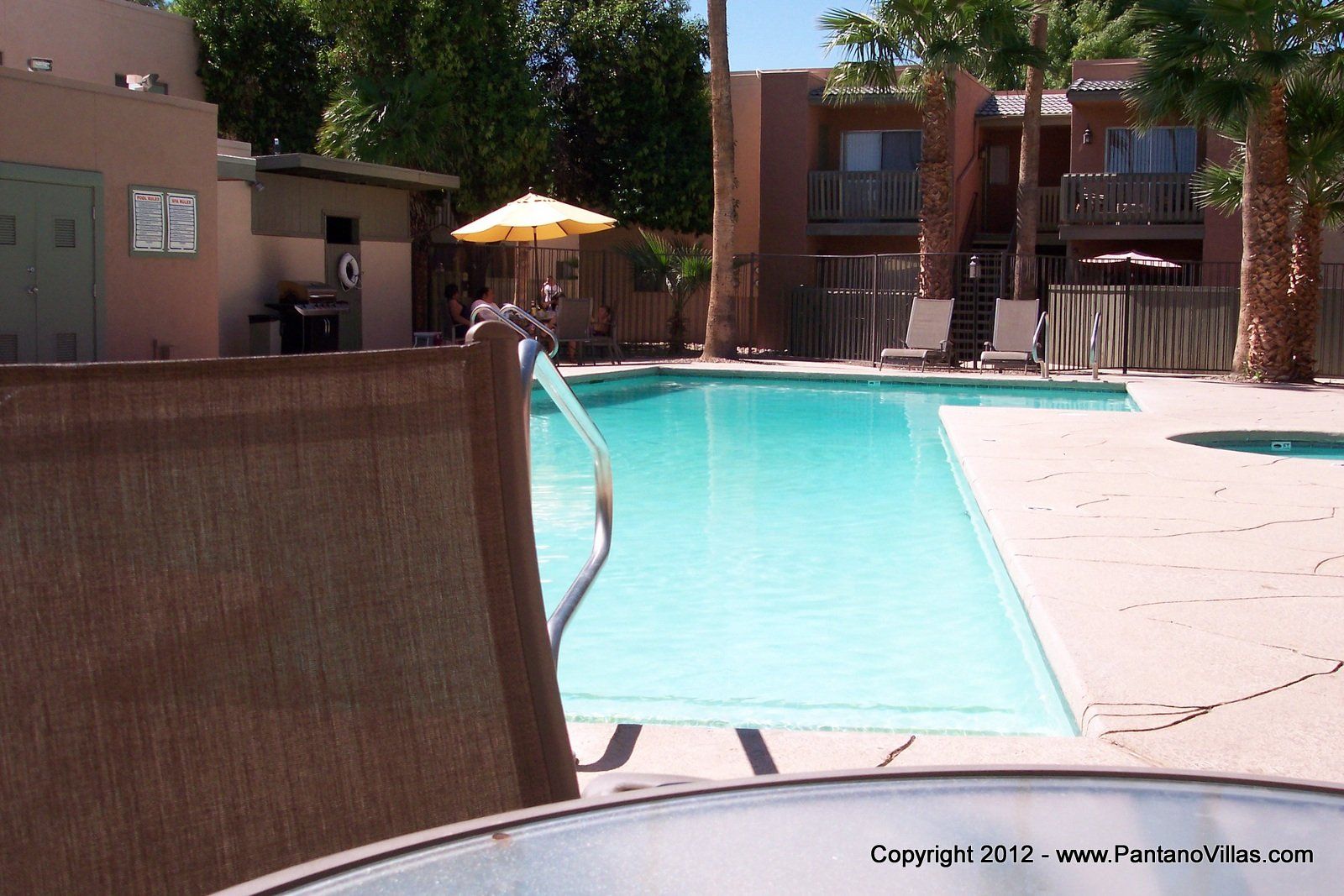 Pantano Exterior Photo of Pool