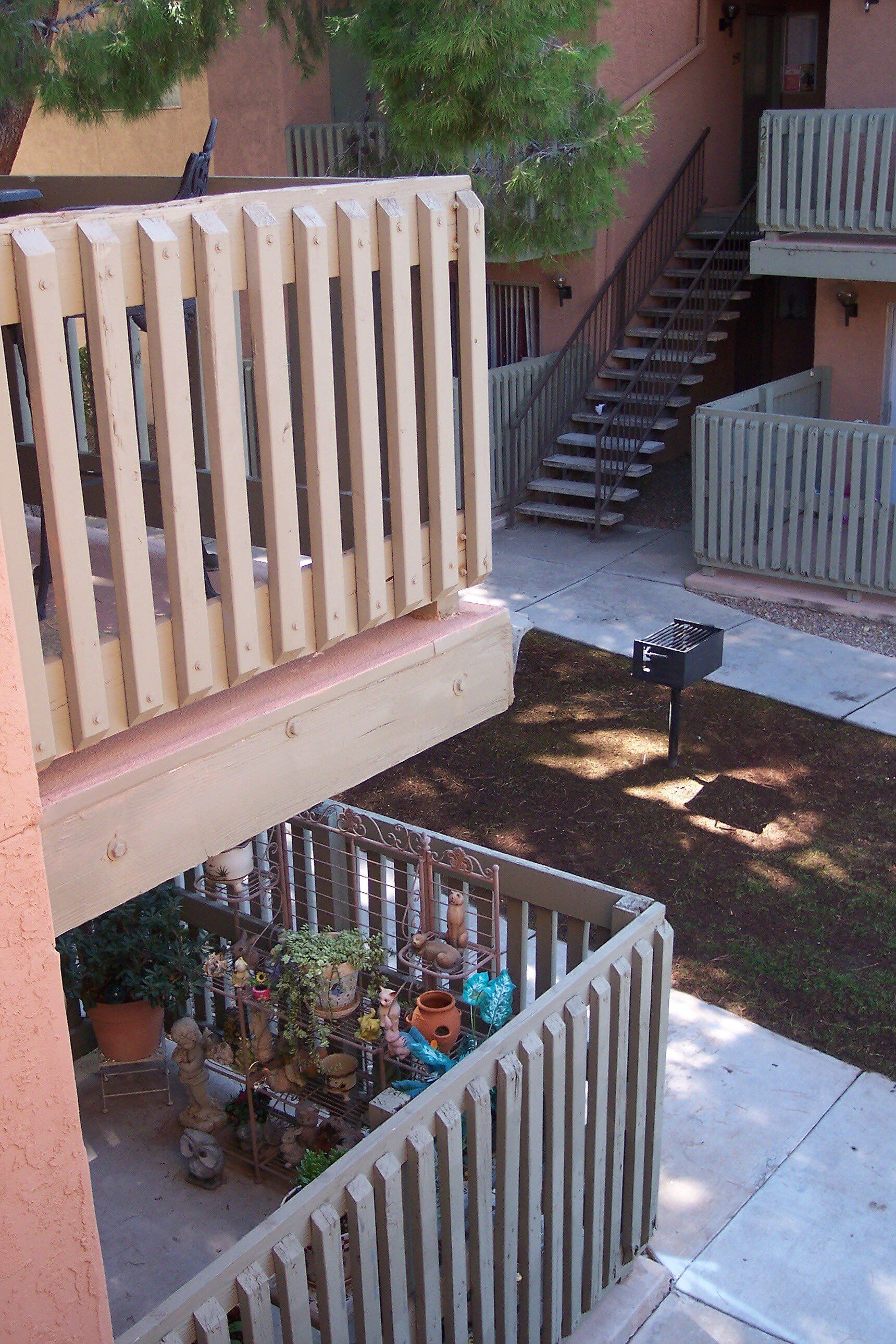 Pantano Exterior Photo of Balcony