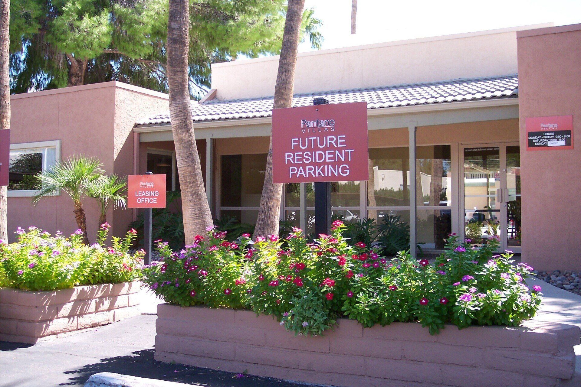 Pantano Exterior Photo of Sign