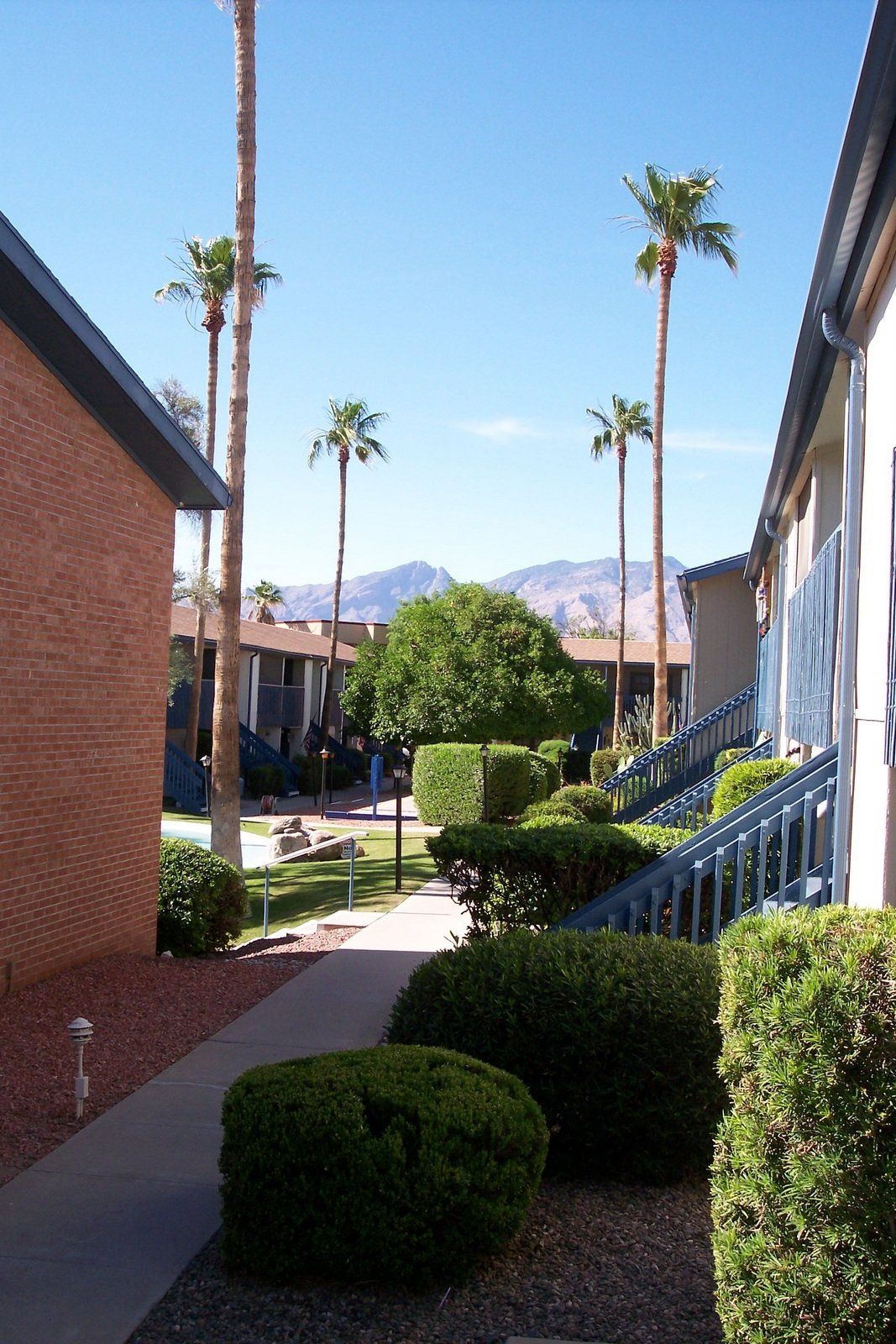 Exterior Photo of The Lakes Apartments