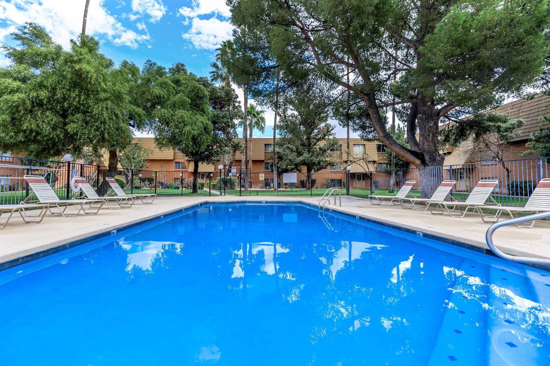 Bella Flora Apartments