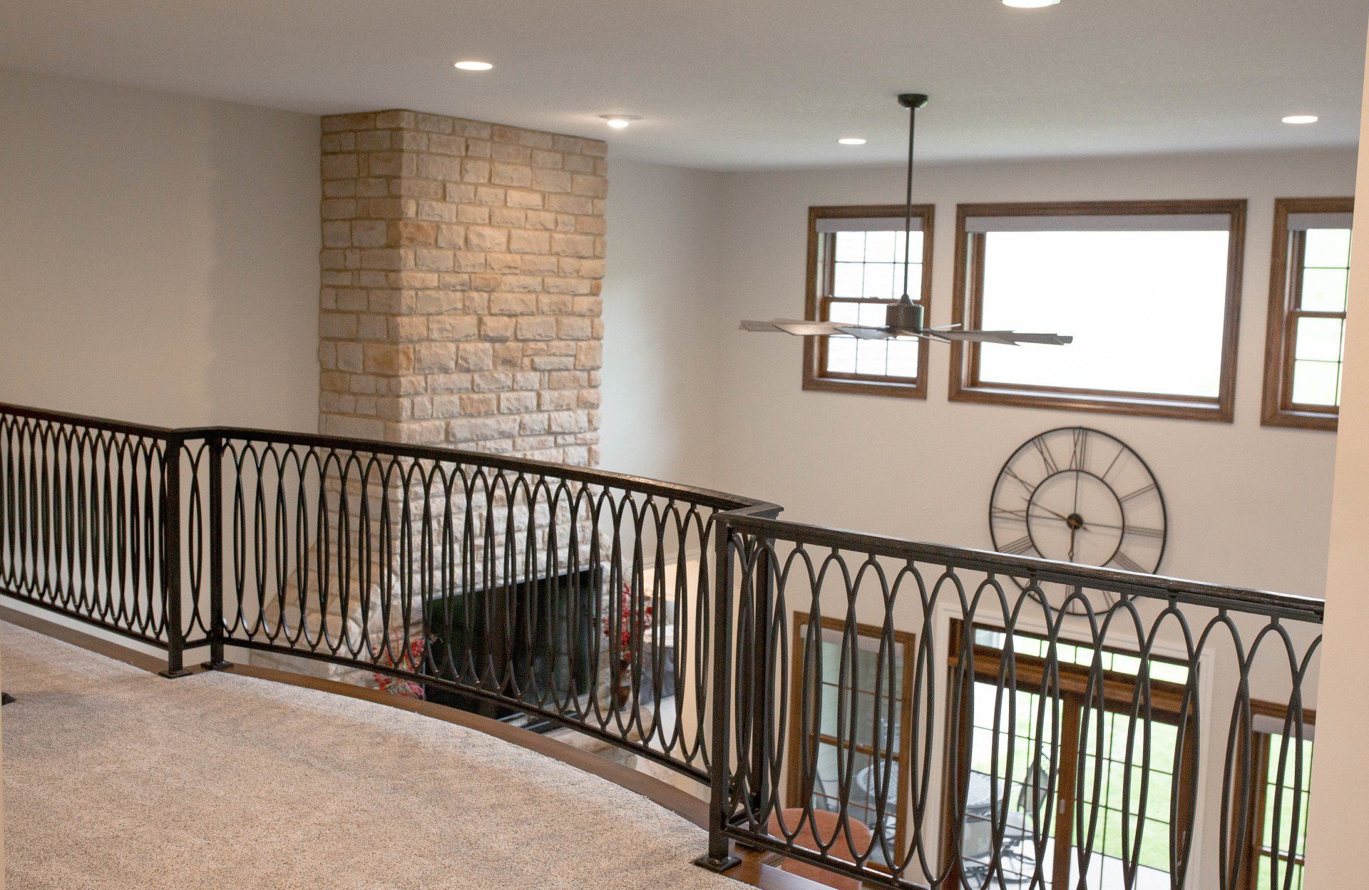 Foyer balcony,