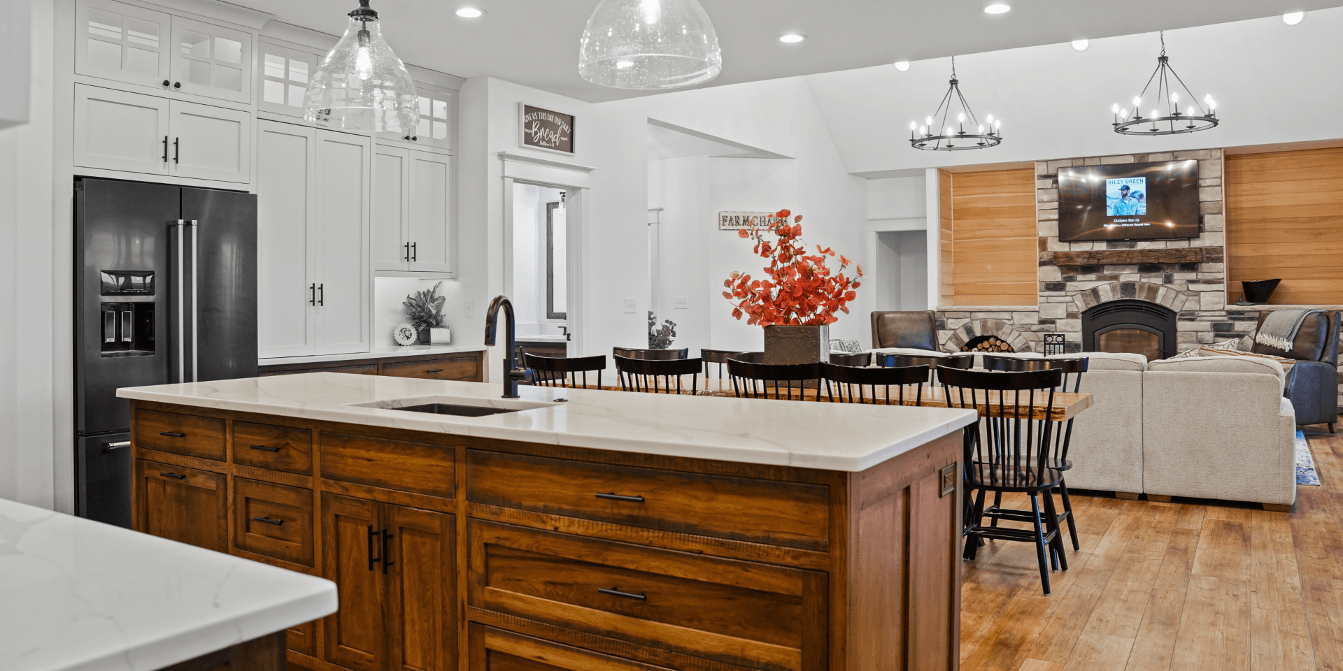 Home construction with open concept living in Linking County OH