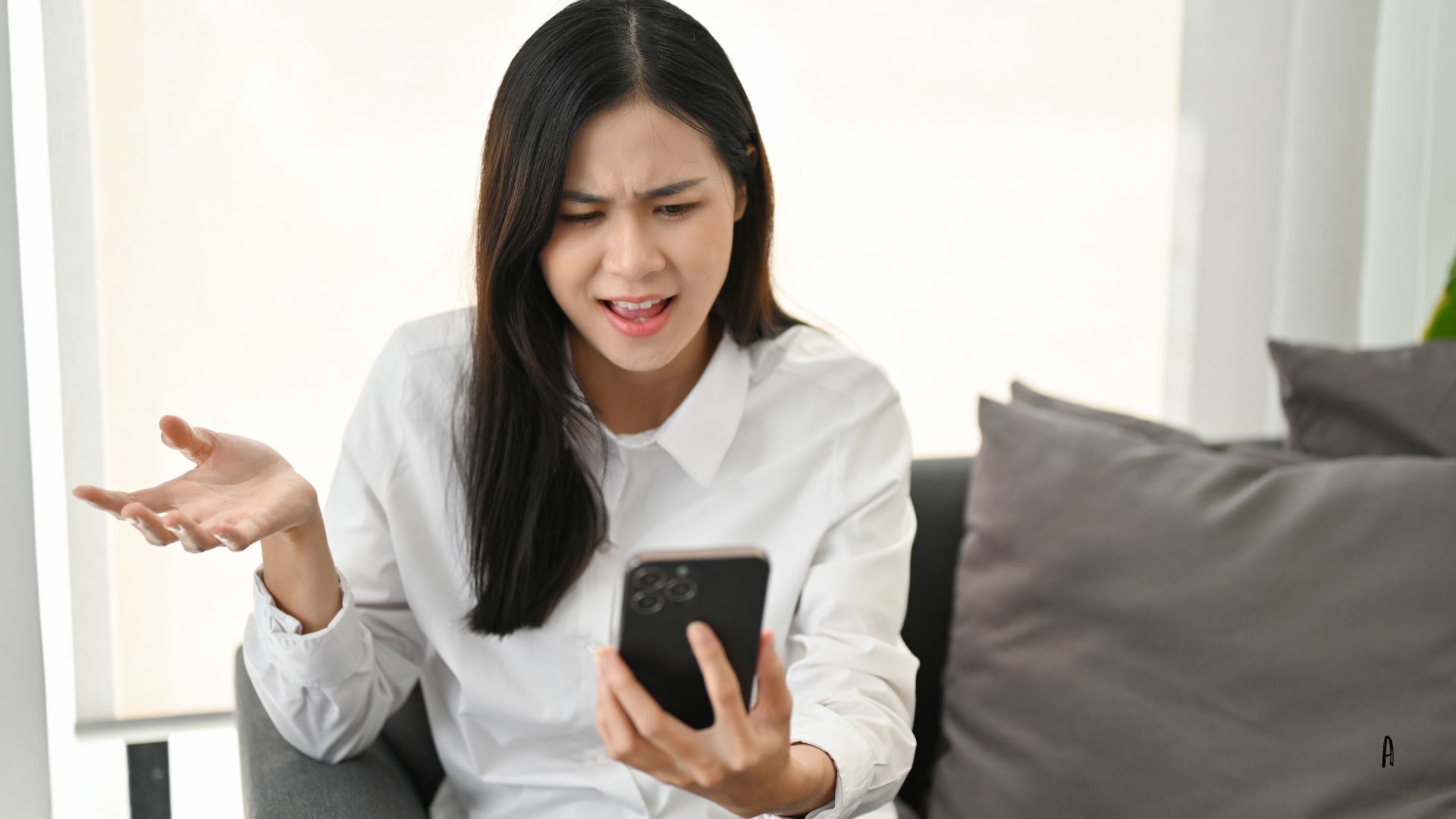 phụ nữ nóng giận tâm lý cáu gắt khó chịu