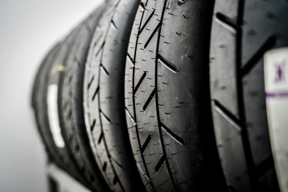 235/45R17 RX banden