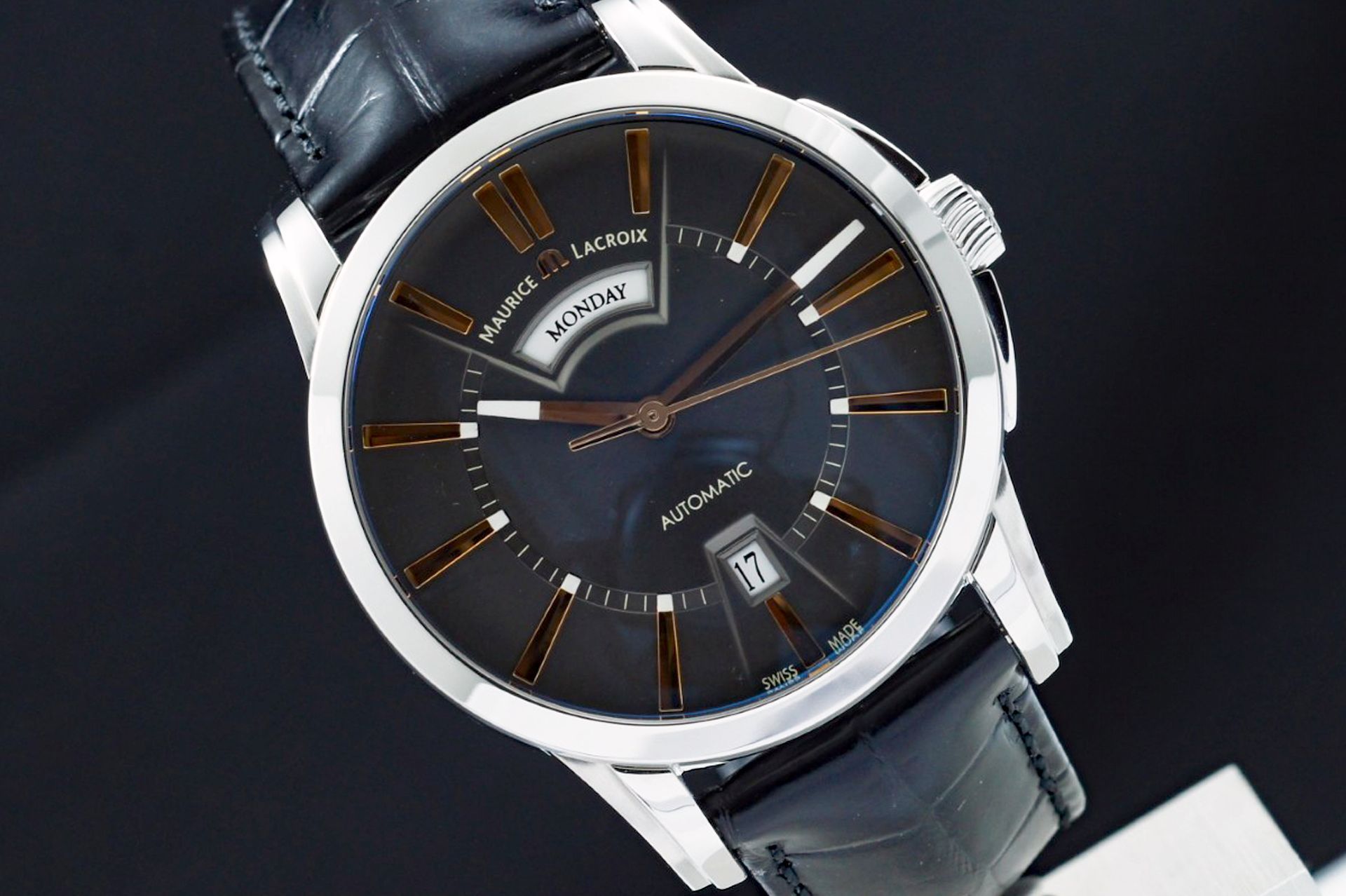 Foto horloge vooraanzicht van een Maurice Lacroix Pontos Day Date PT6158-SS001-03E