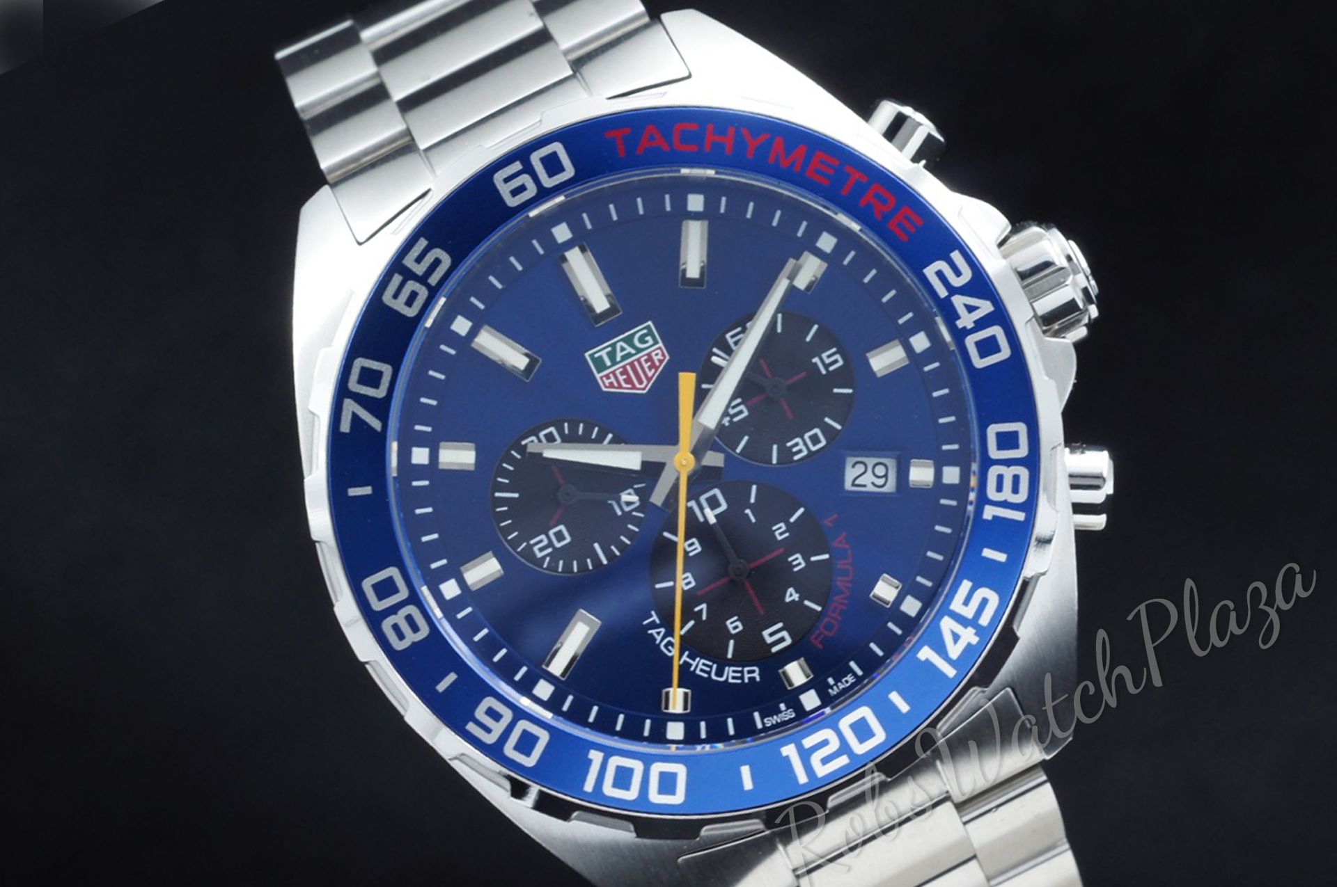 Foto horloge vooraanzicht van een TAG Heuer Formula 1 Chronograph Aston Martin Red Bull Racing Quartz CAZ101AB.BA0842