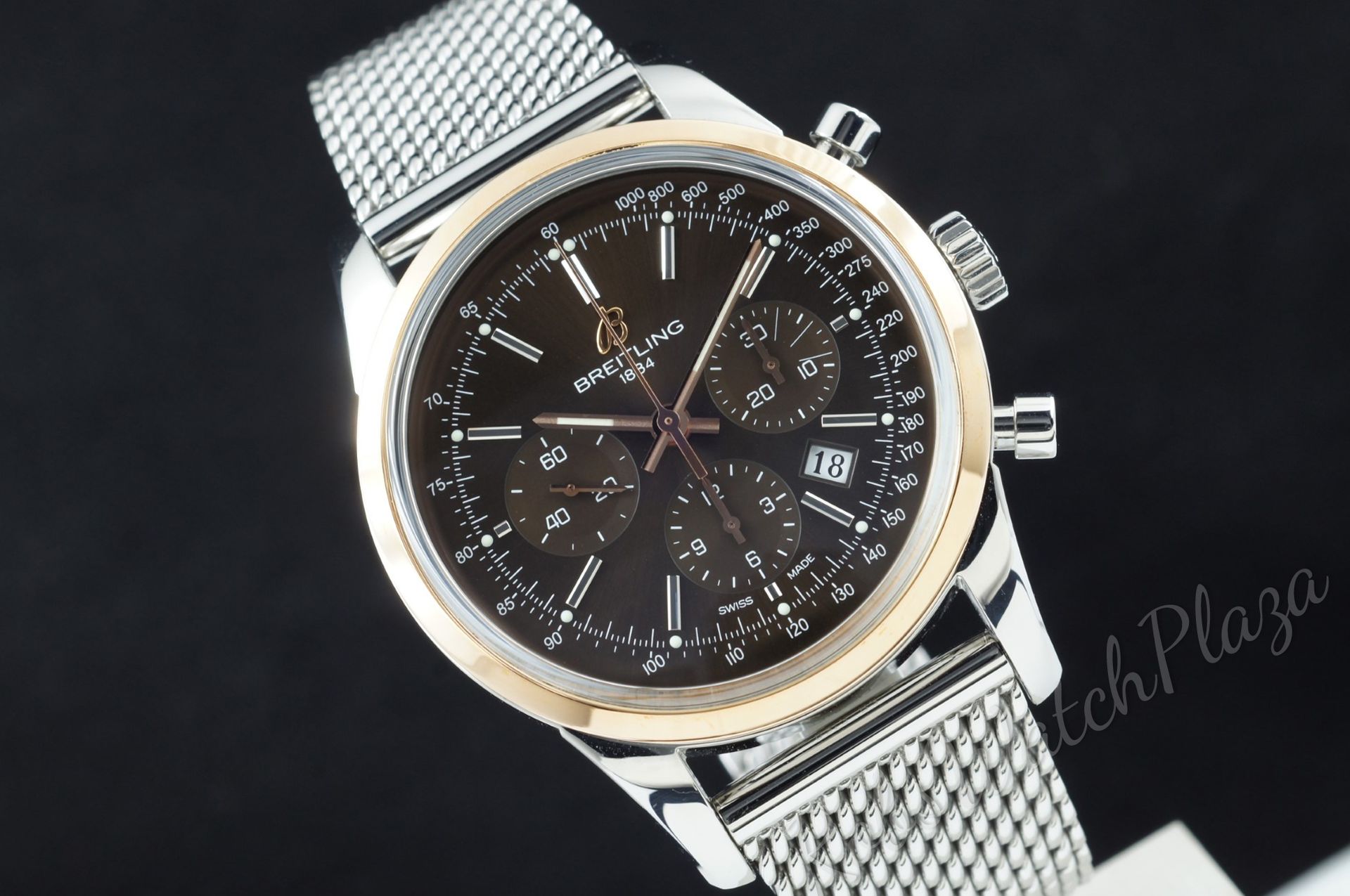 Foto horloge vooraanzicht van een Breitling Transocean Chronograph 43 Rose Gold UB0152