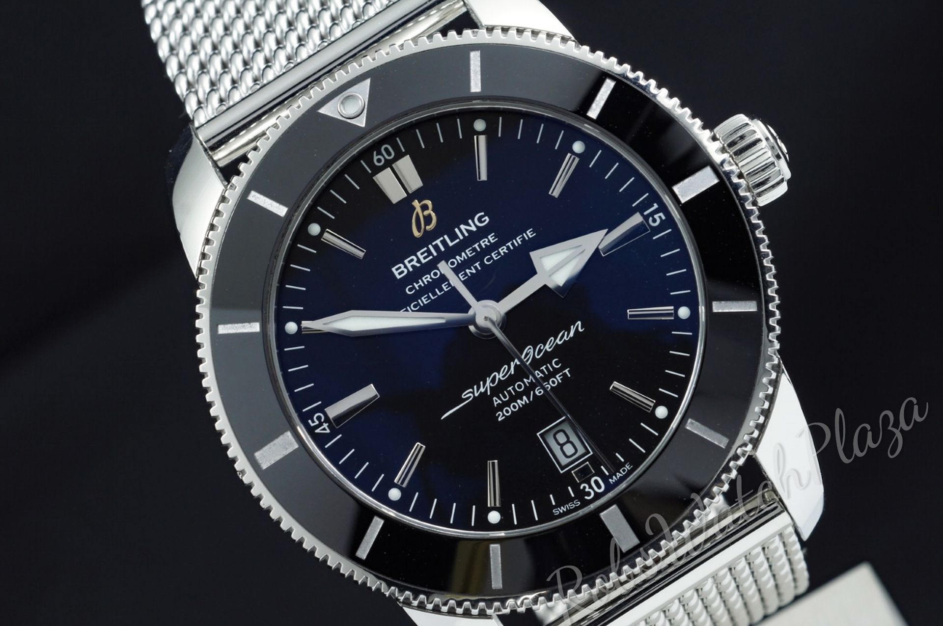 Foto horloge vooraanzicht van een Breitling SuperOcean Heritage II 46 AB202012/BF74