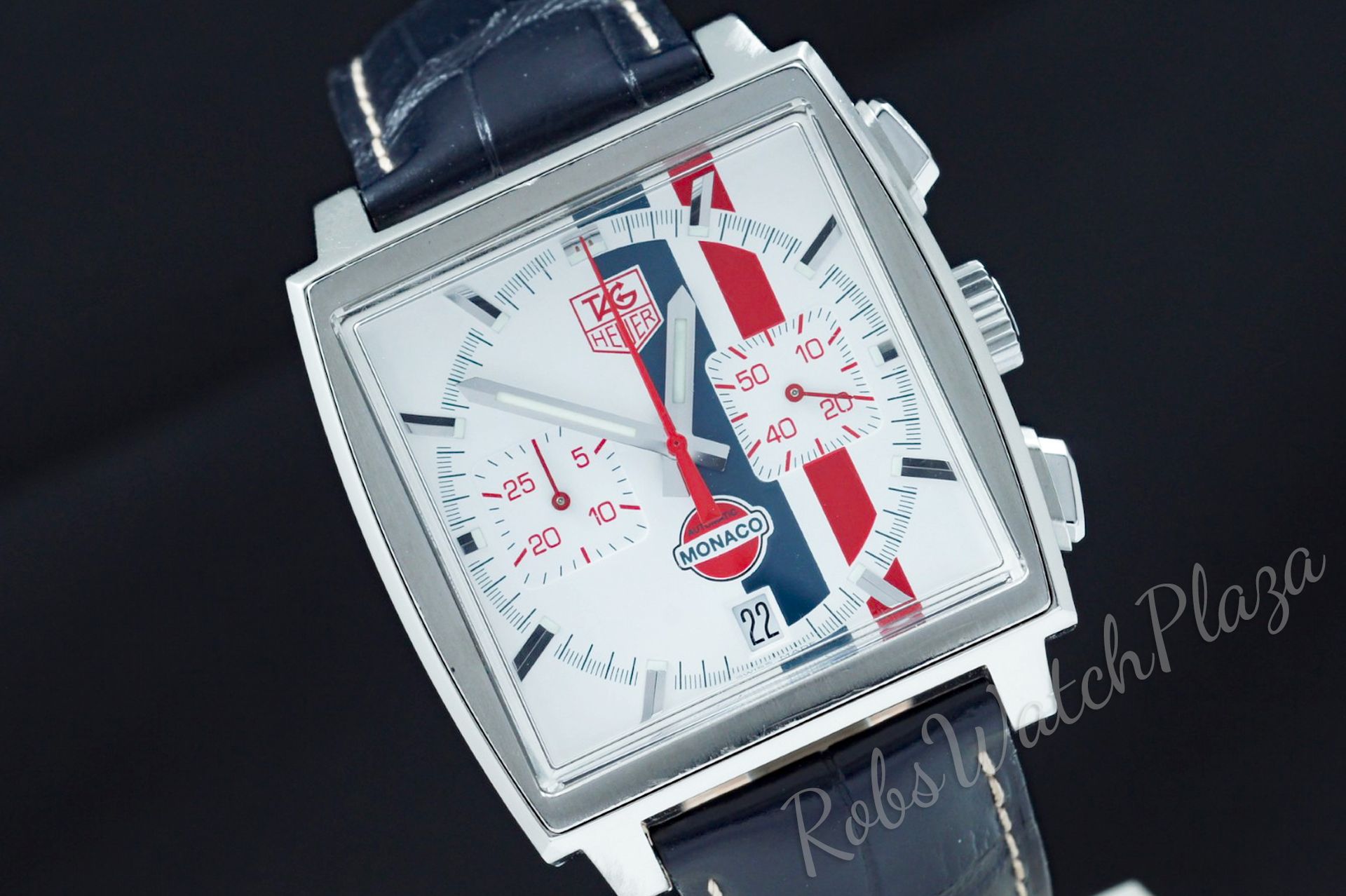 Foto horloge vooraanzicht van een TAG Heuer Monaco Gulf L.E. 4000 Steve McQueen CW2118.FC6207