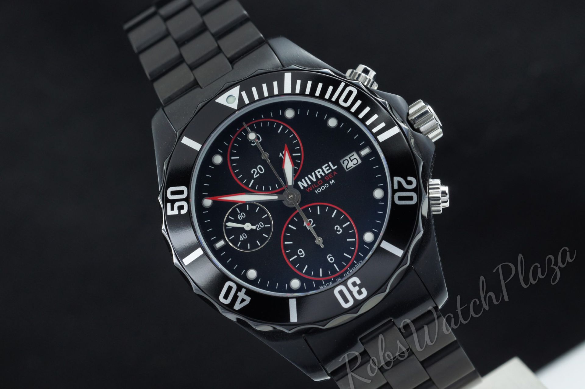 Foto horloge vooraanzicht van een Nivrel Wild Sea Chronograph Black PVD (limited) n-541-001