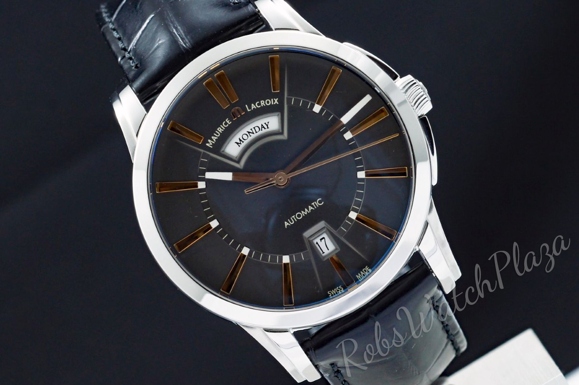 Foto horloge vooraanzicht van een Maurice Lacroix Pontos Day Date Automatic PT6158-SS001-03E