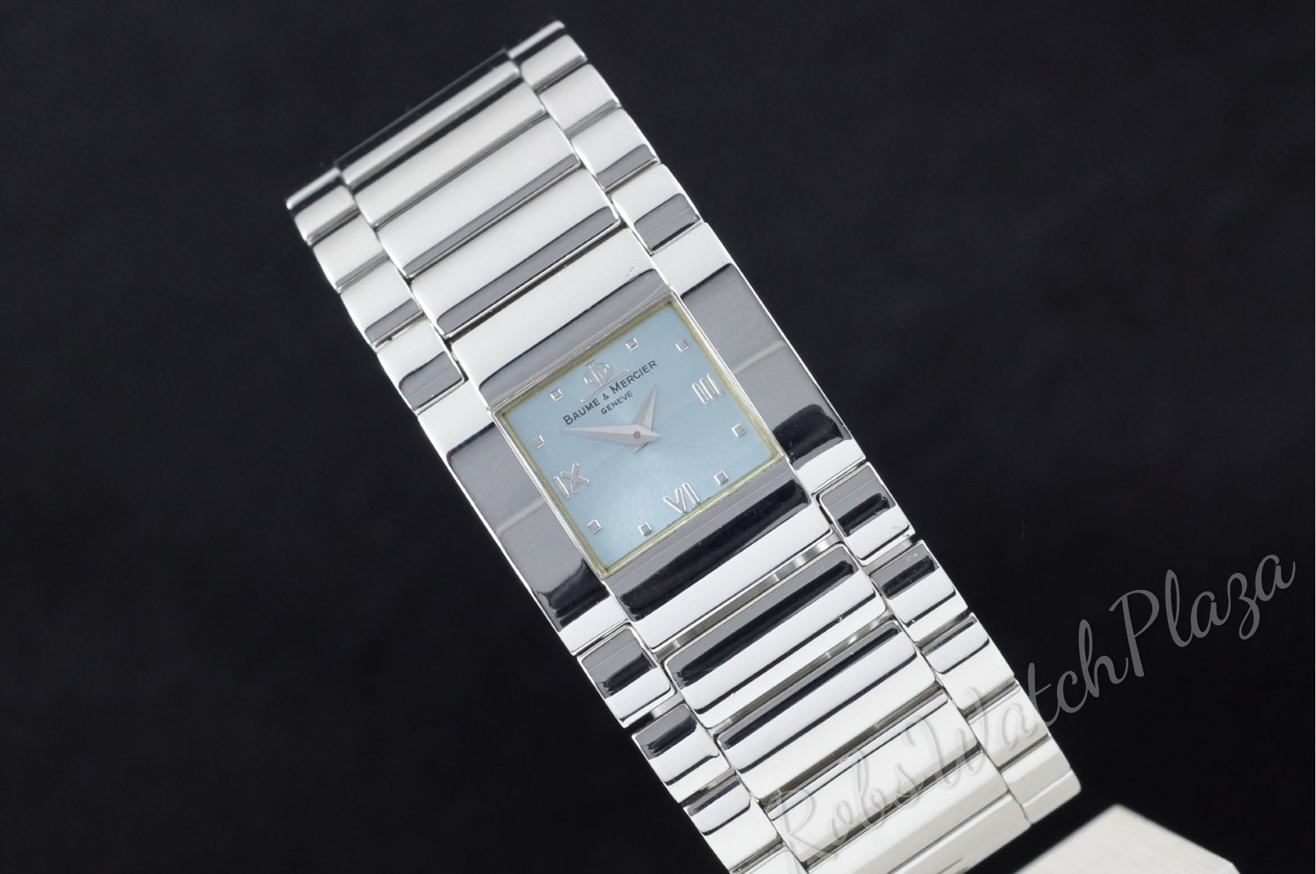 Foto horloge vooraanzicht van een Baume & Mercier Catwalk ladies MV045197