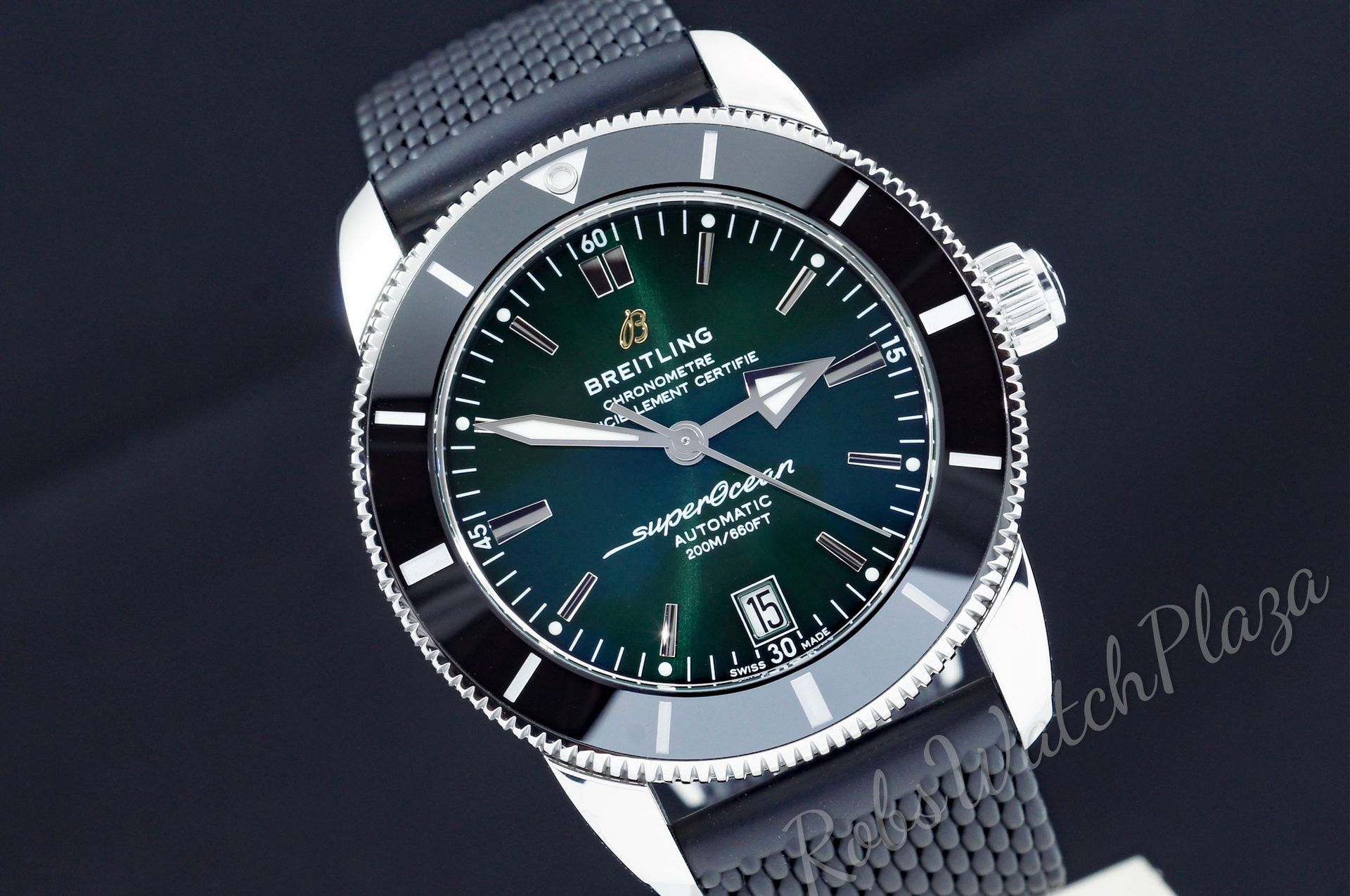 Foto horloge vooraanzicht van een Breitling SuperOcean Heritage B20 Automatic 42 AB2010121L1S1