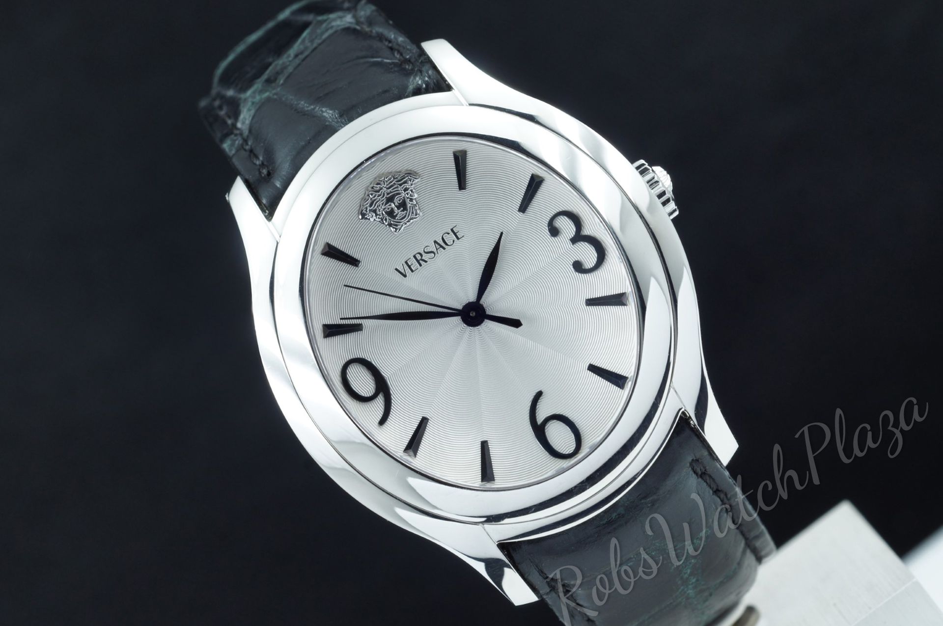 Foto horloge vooraanzicht van een Versace Bond-Street OLQ99