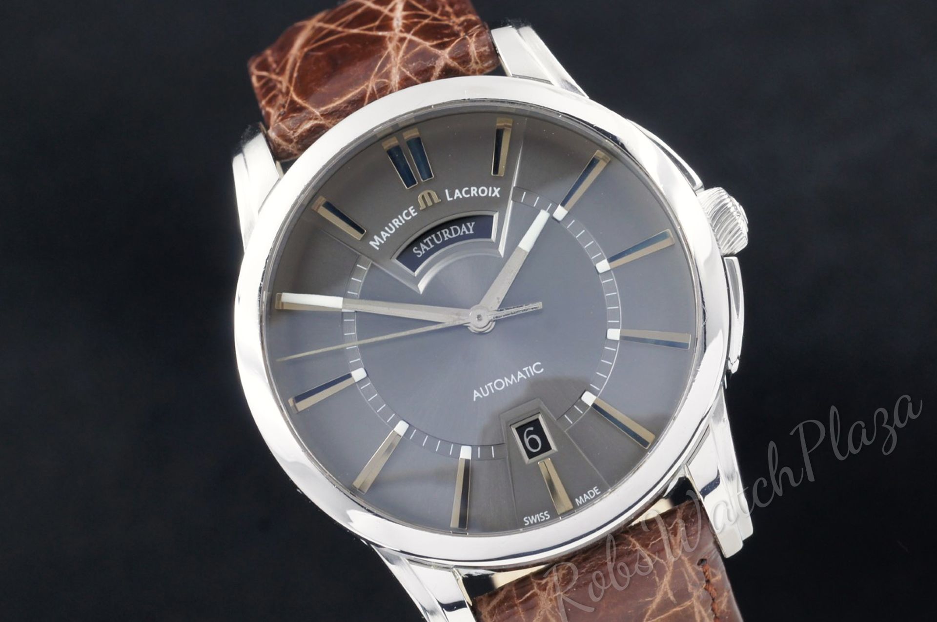 Foto horloge vooraanzicht van een Maurice Lacroix Pontos Day/Date automatic PT6158