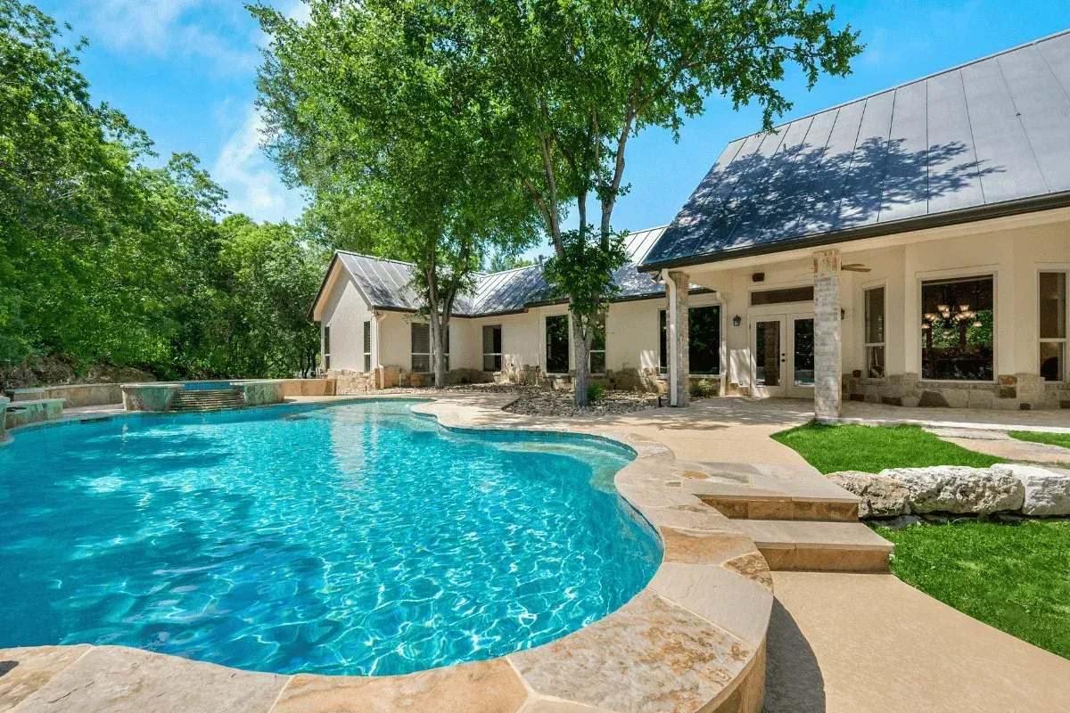 Pool, Spa, or Water Feature: What’s Best for Your South Jersey Home?
