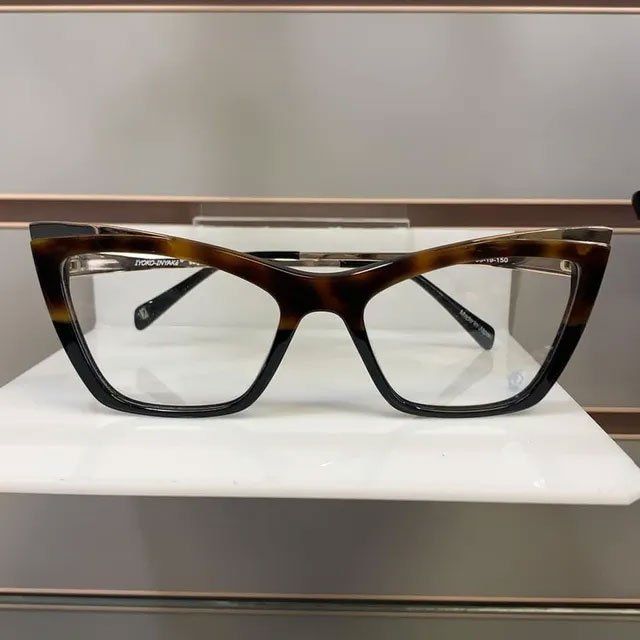 EYE GLASS