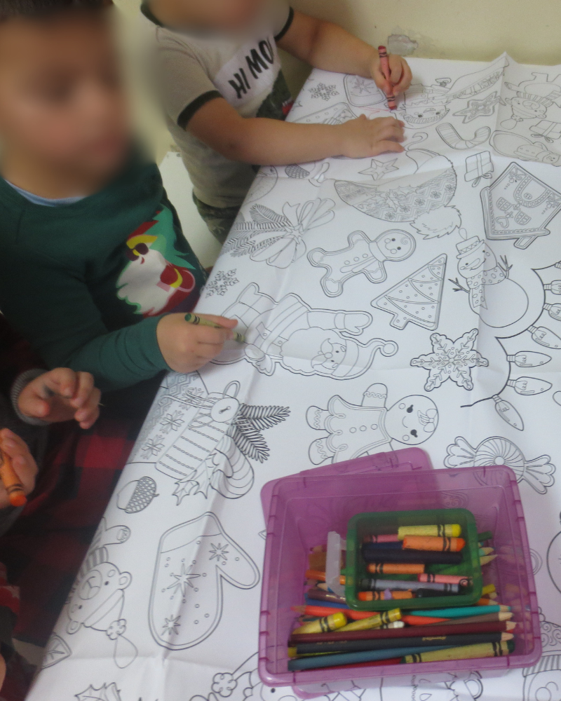 Enfant dans une découverte collaborative