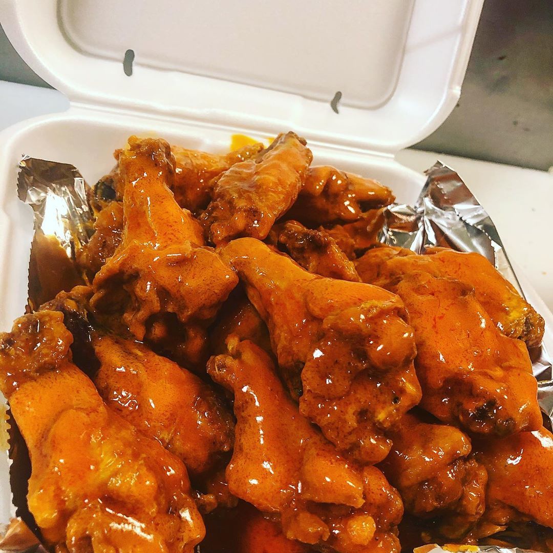 spicy hot chicken wings