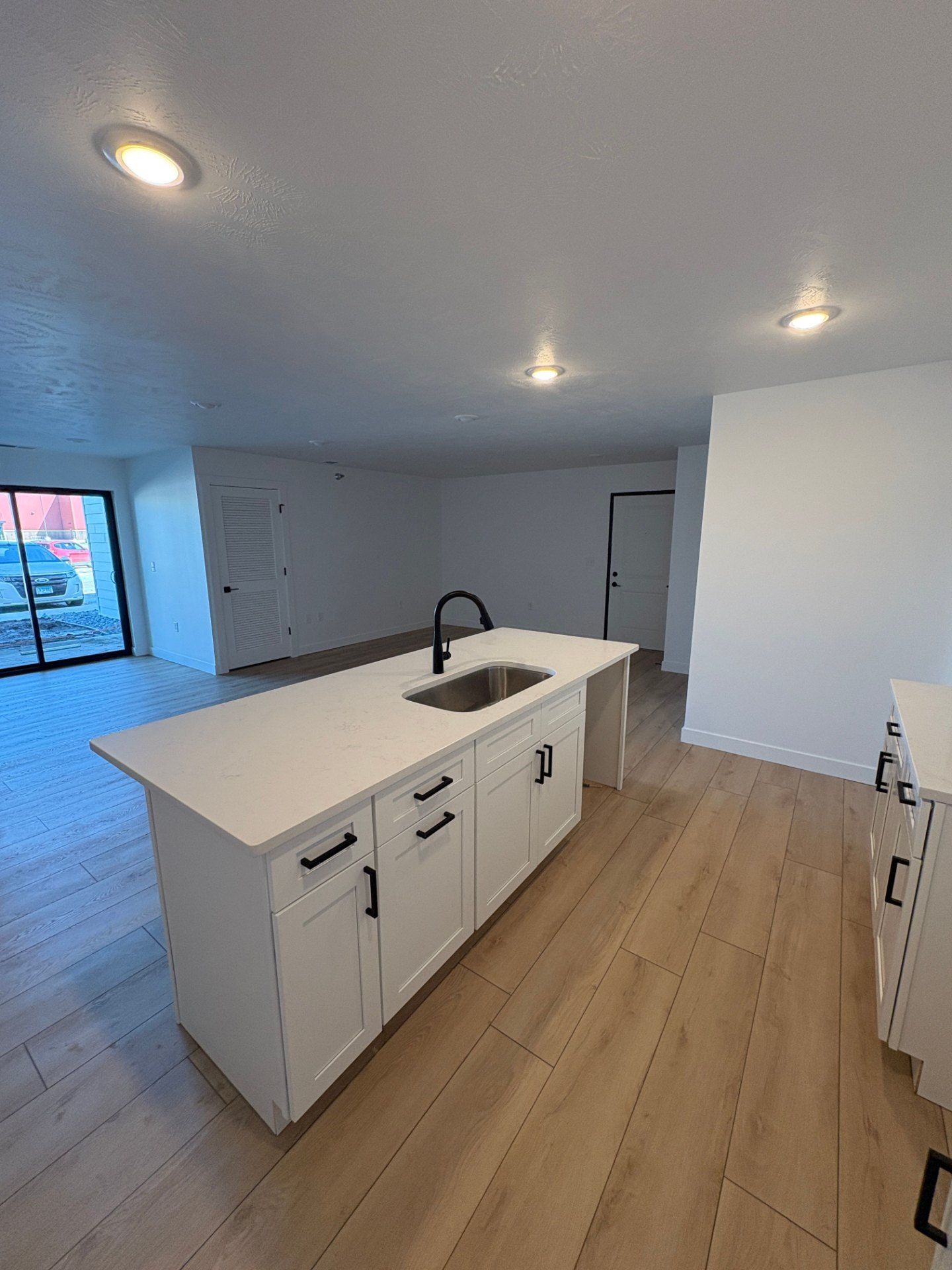 90 Grand Apartments photo 4