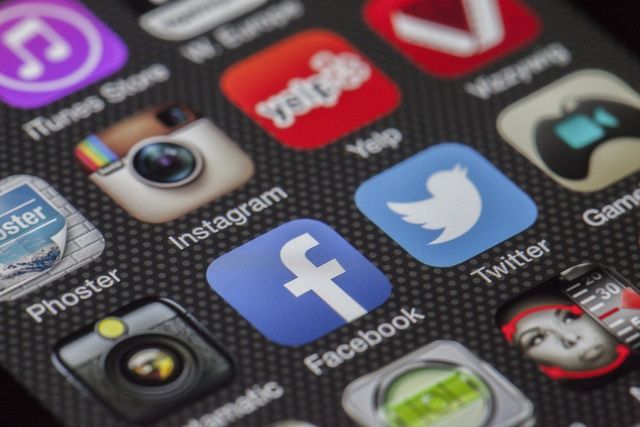 How can Social Media help your Business? Social Media Marketer
