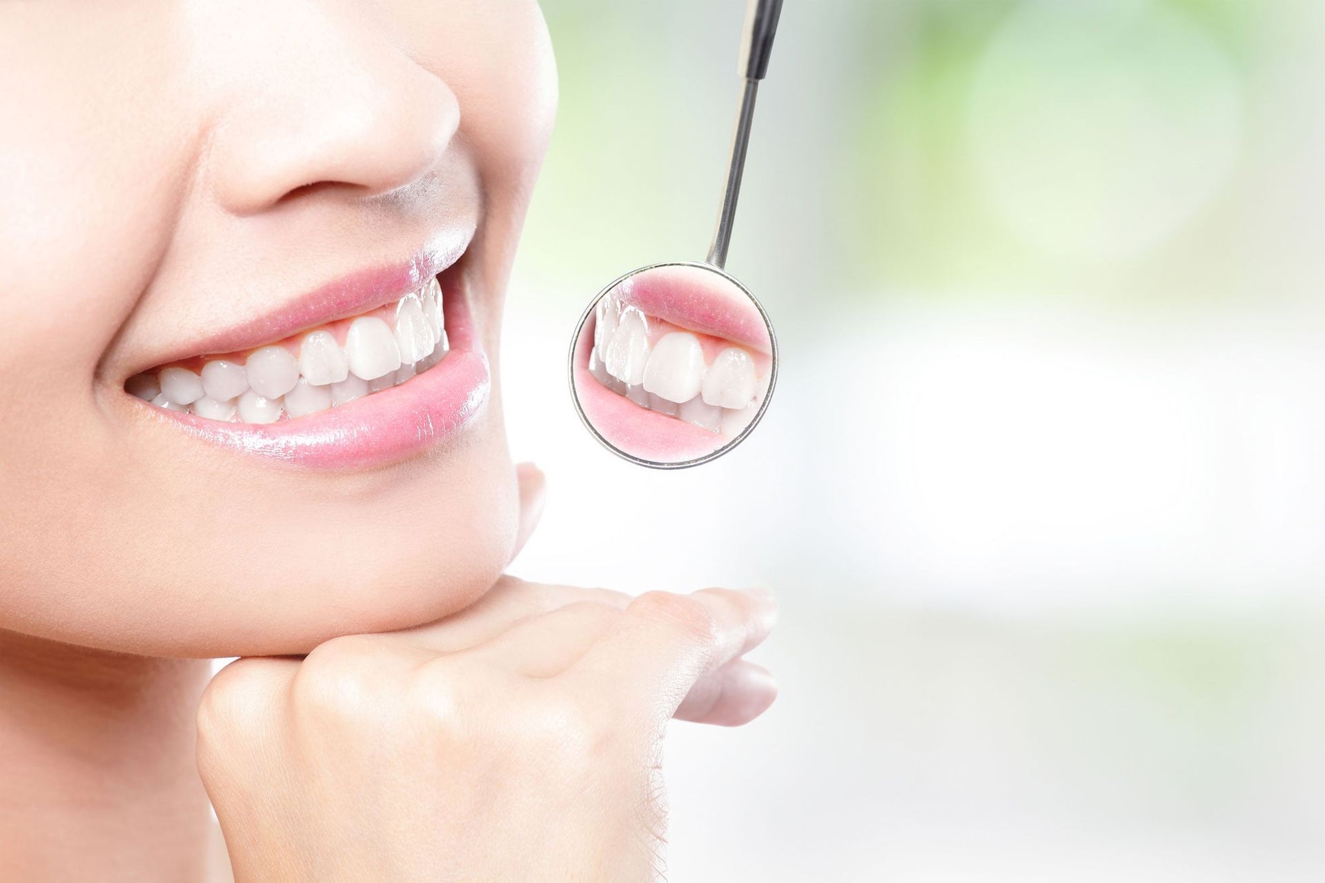 Finger Holding Denture | Onalaska, WI | Denture Smart Denture Service Finger Holding Denture | Onalaska, WI | Denture Smart Denture Service