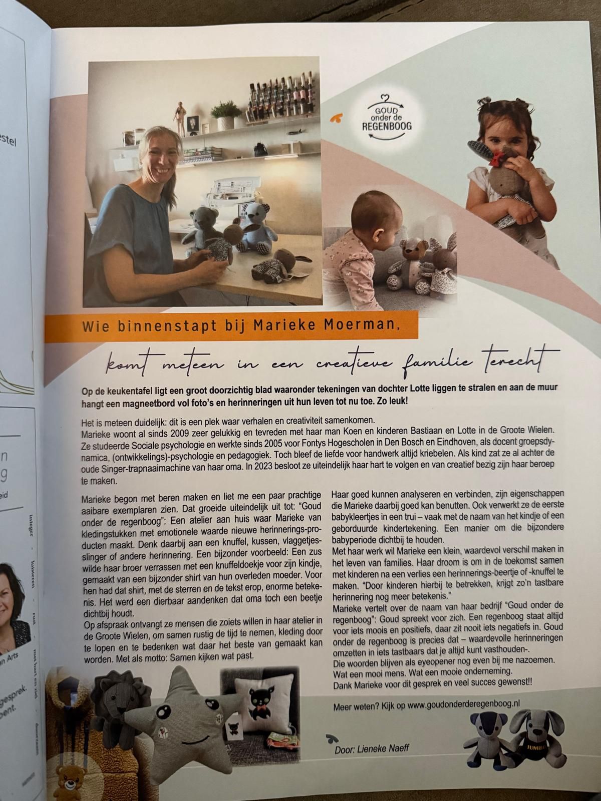 Pagina uit een tijdschriftartikel, met foto's van Marieke Moerman met knuffeldieren gemaakt van dierbare kleding.