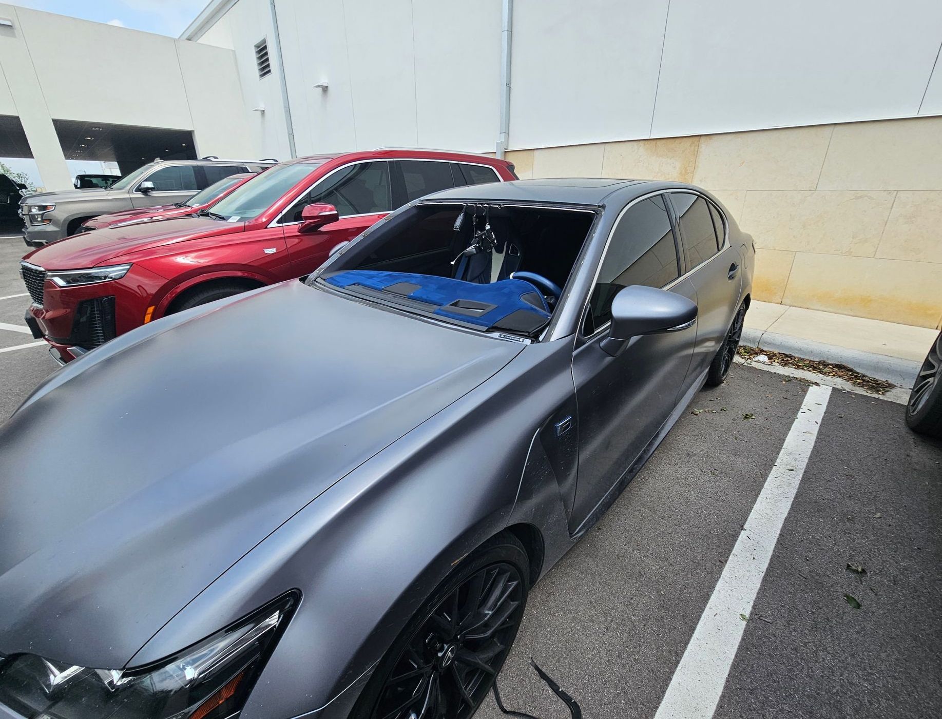 Before mobile windshield replacement in Austin, TX