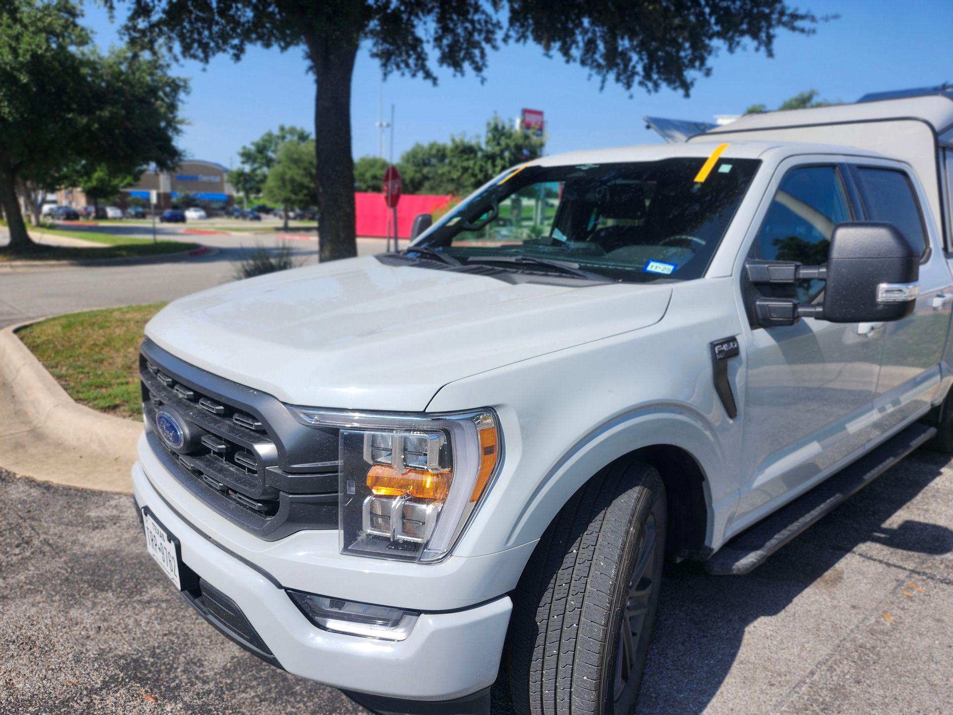 Mobile auto glass replacement in Pflugerville, TX Mobile auto glass replacement in Pflugerville, TX